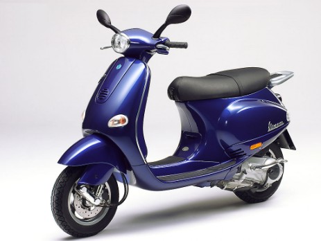 Vespa Piaggio 125CC - Road Runner Scooter Rent