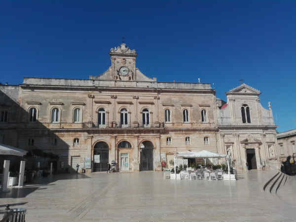 Municipio Comune di Ostuni - Road Runner Scooter Rent